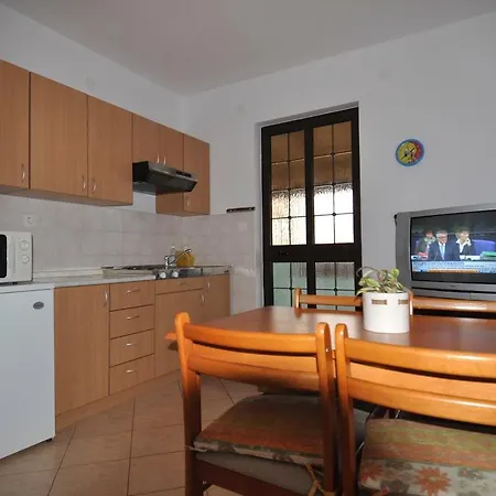 Apartment In Porec/istrien 10467 *