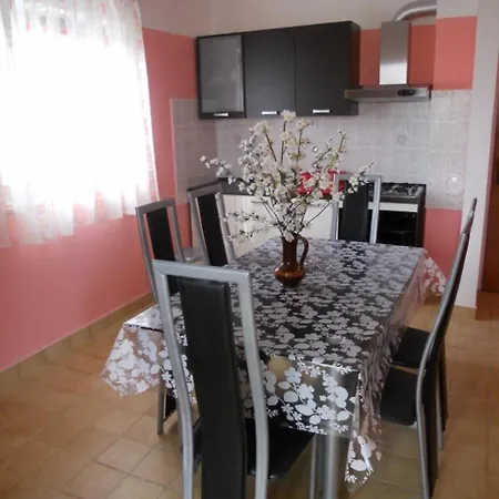 Apartment In Porec/istrien 10467 *